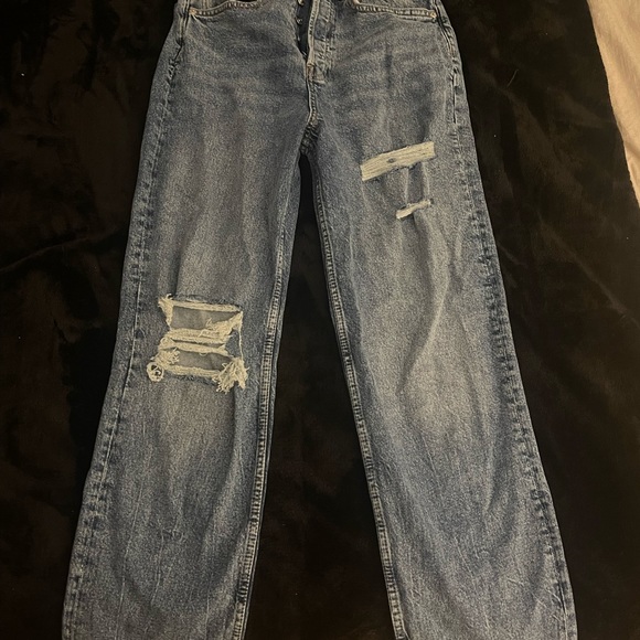 H&M jeans. Ripped/baggy size 4 - Picture 1 of 6